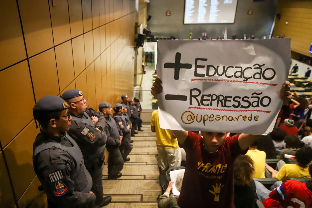 Impacto negativo do corte de R$ 10 bilhões da educação é destaque em audiência pública      