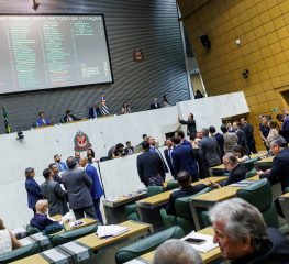 Orçamento estadual tem remanejamento insuficiente e oposição vota contra