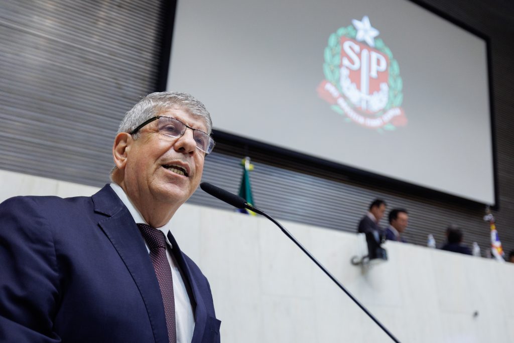 ISENÇÃO DO IPVA PARA HÍBRIDOS COM MOTOR A COMBUSTÃO É RETROCESSO AMBIENTAL, DIZ DONATO