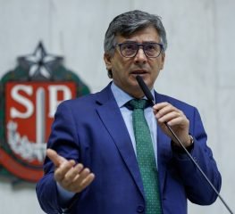 Simão Pedro pede investigação do MP contra Tarcísio e Derrite
