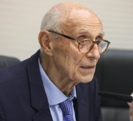 COMISSÃO APROVA DISTRIBUIÇÃO DO ECA A PAIS NO REGISTRO DE NASCIMENTO