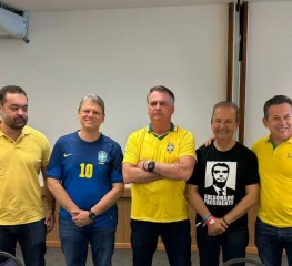 Repúdio à presença do governador em ato convocado pelo inelegível