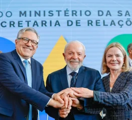 Parabéns a Gleisi e Padilha; parabéns ao Brasil!