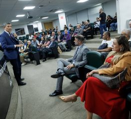 REIS REÚNE ENTIDADES DE SERVIDORES PARA DISCUTIR A CAMPANHA SALARIAL DE 2025