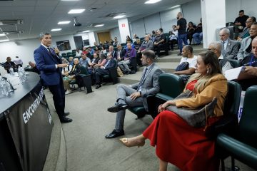 REIS REÚNE ENTIDADES DE SERVIDORES PARA DISCUTIR A CAMPANHA SALARIAL DE 2025