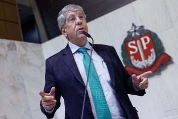 PT vota a favor de reajuste do funcionalismo e faz críticas à política de Tarcísio