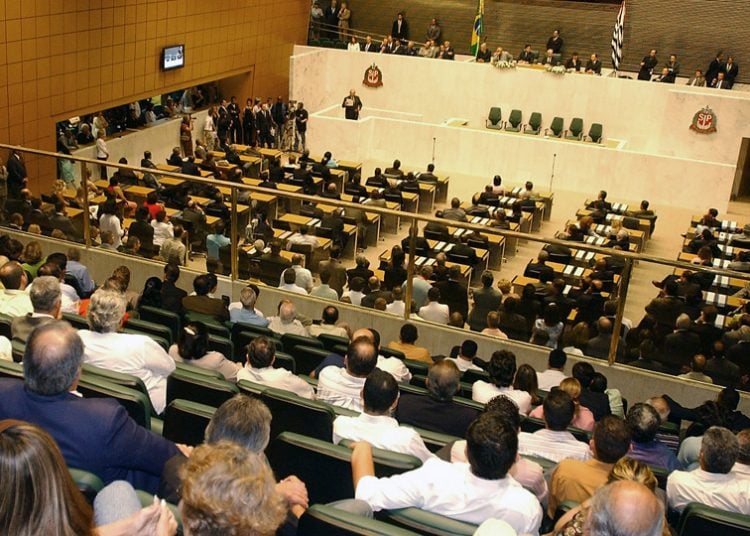 Deputadas de São Paulo são alvo de ameaças misóginas em e-mail enviado às 25 parlamentares