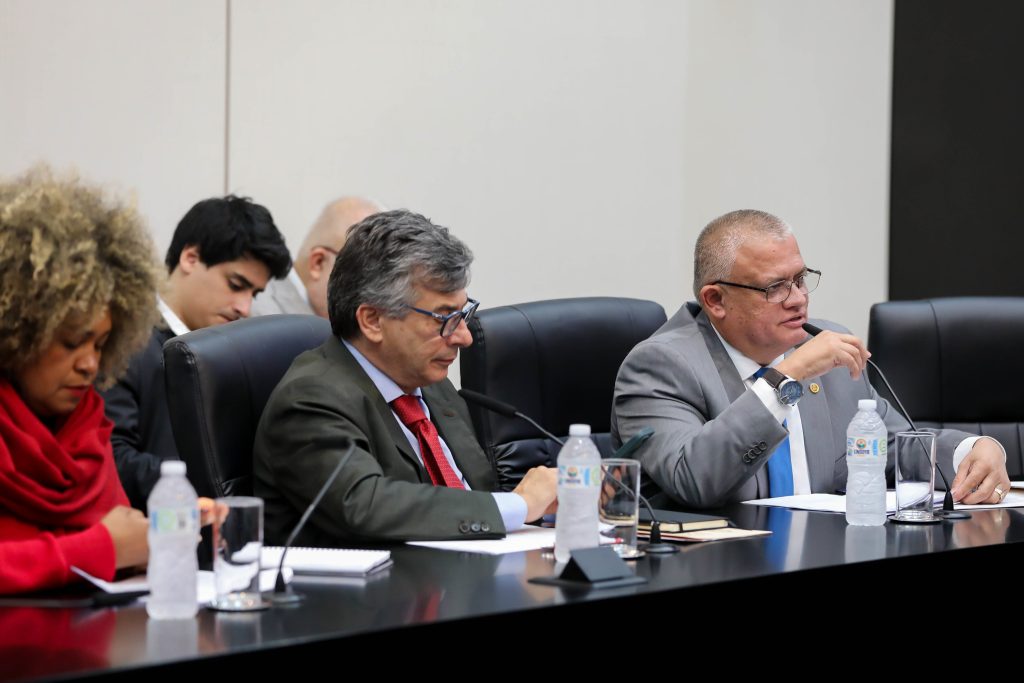 Subcomissão, na Alesp, atuará para a solução de moradias em áreas de risco