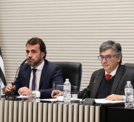 Petistas rechaçam interferência do secretário de educação na Assembleia