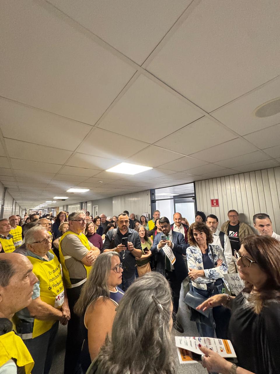 Base de Tarcísio aprova projeto que precariza a carreira dos pesquisadores cientistas de São Paulo
